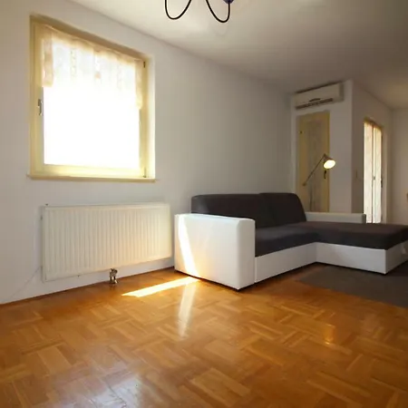 - City Centre Apartment